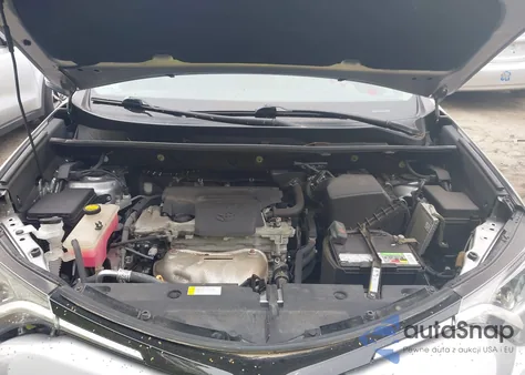 2017 Toyota Rav4 Xle z USA, uszkodzony, nr VIN 2T3RFREV0HW590884